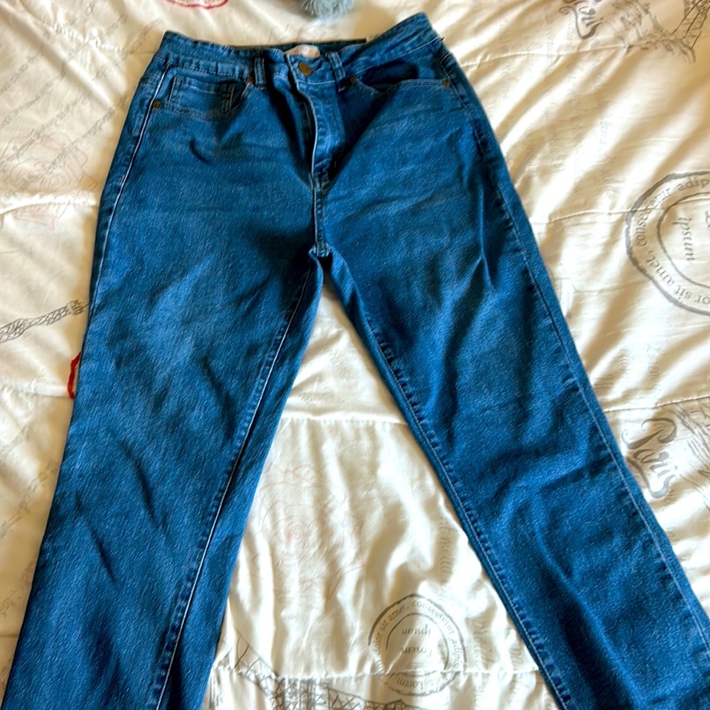 Giselle v denim